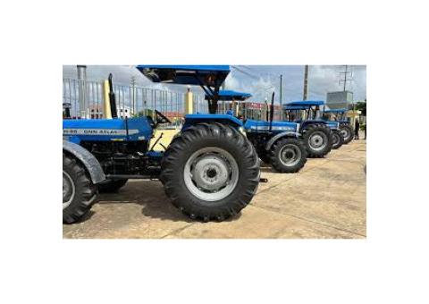 Procuro tratores e reboques avariados